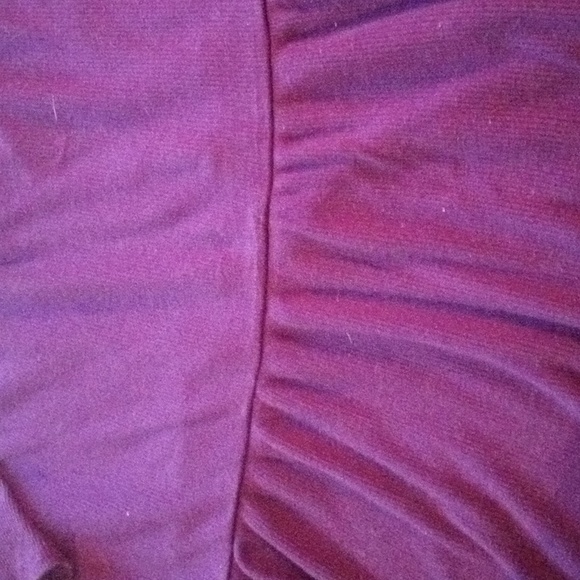 TORRID PURPLE RIBBED V NECK LATTICE SIZE 2 - Picture 4 of 5